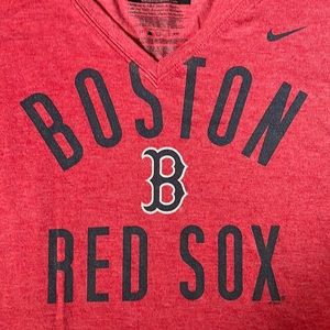 Boston Red Sox - Nike - Vneck T-shirt